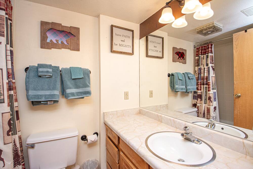 Photo of Bedroom in Wolf Creek