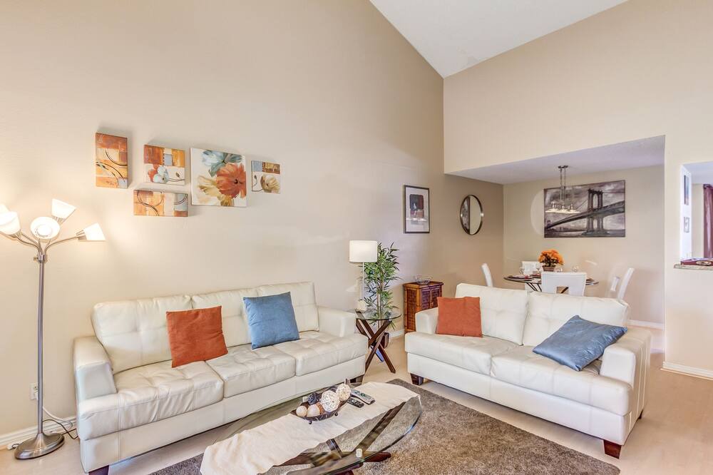 Photo of Livingroom in Village Three