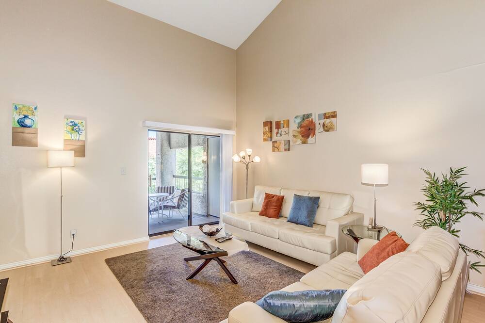 Photo of Livingroom in Village Three