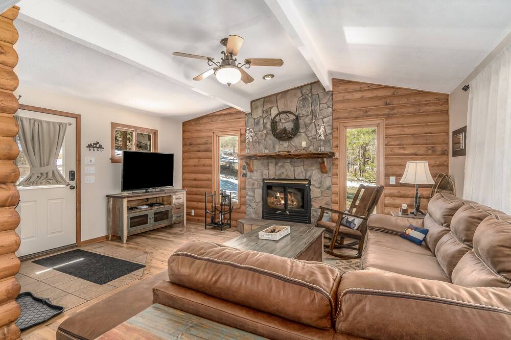 Photo of Livingroom in Estes Park