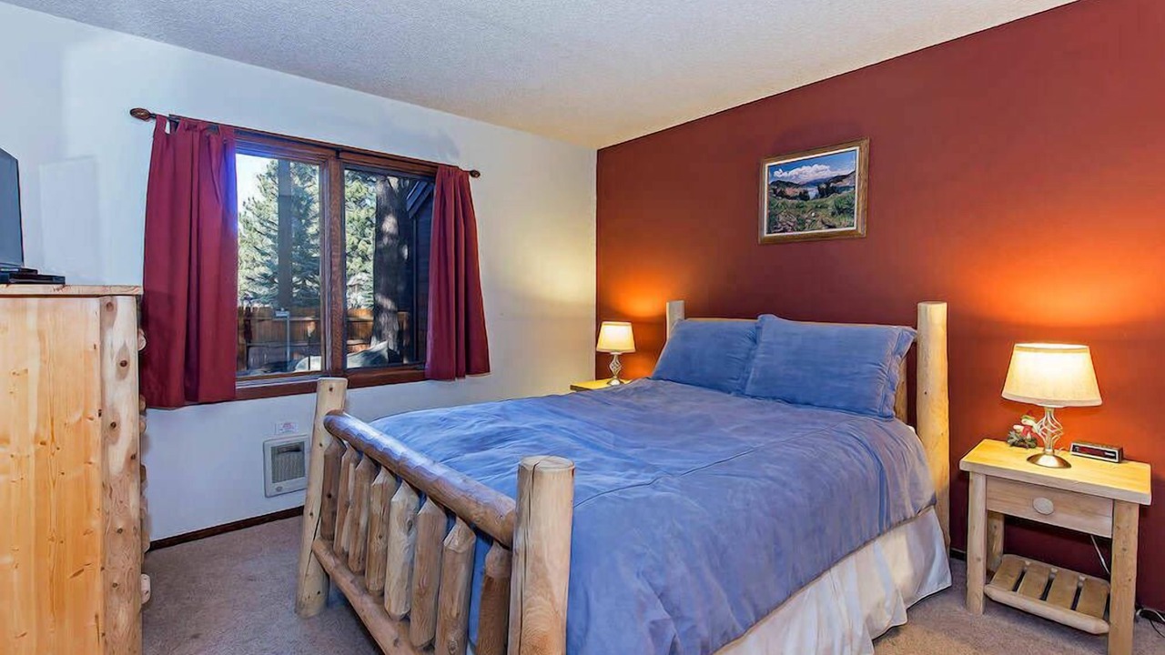 Photo of Bedroom in Mammoth Lakes