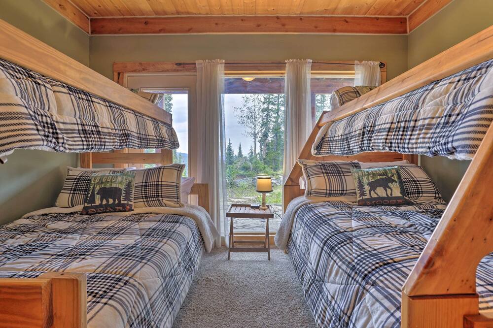 Photo of Bedroom in Quandary Village