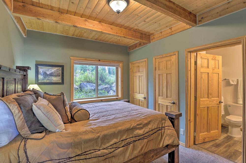 Photo of Bathroom in Quandary Village