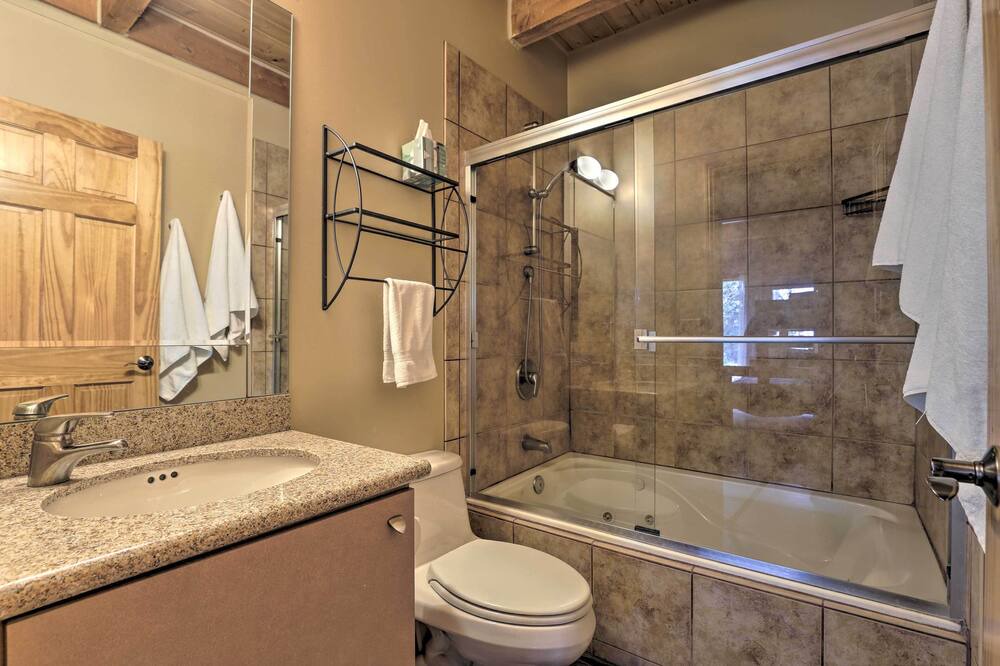 Photo of Bathroom in Quandary Village