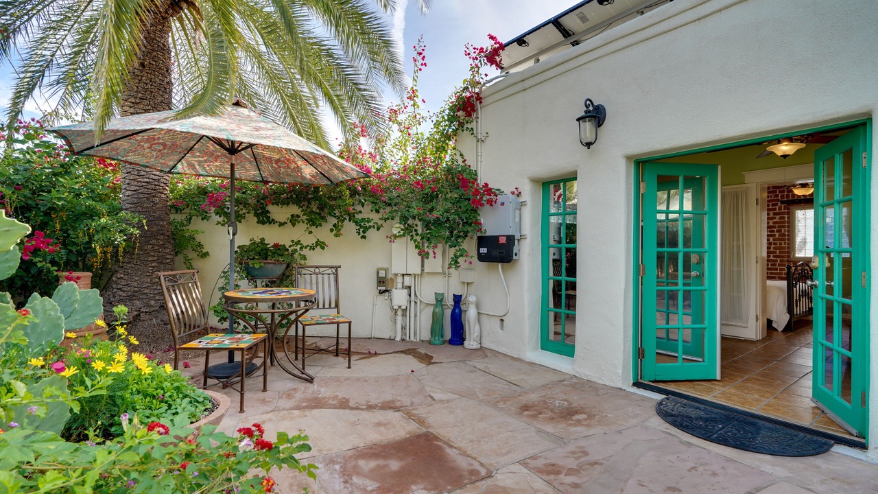 Photo of Outdoor in Sam Hughes