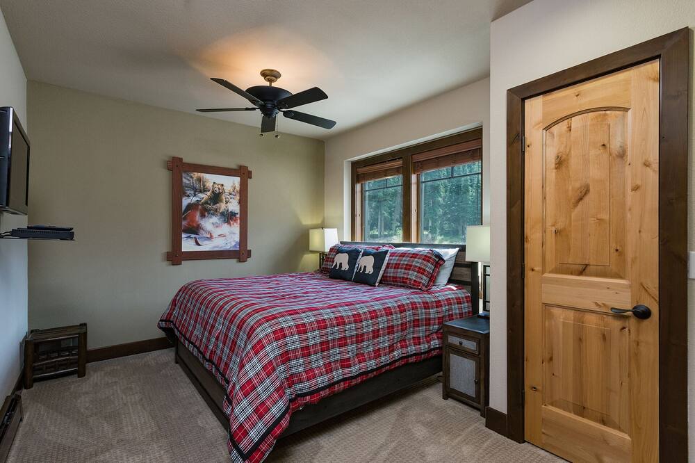 Photo of Bedroom in Purgatory