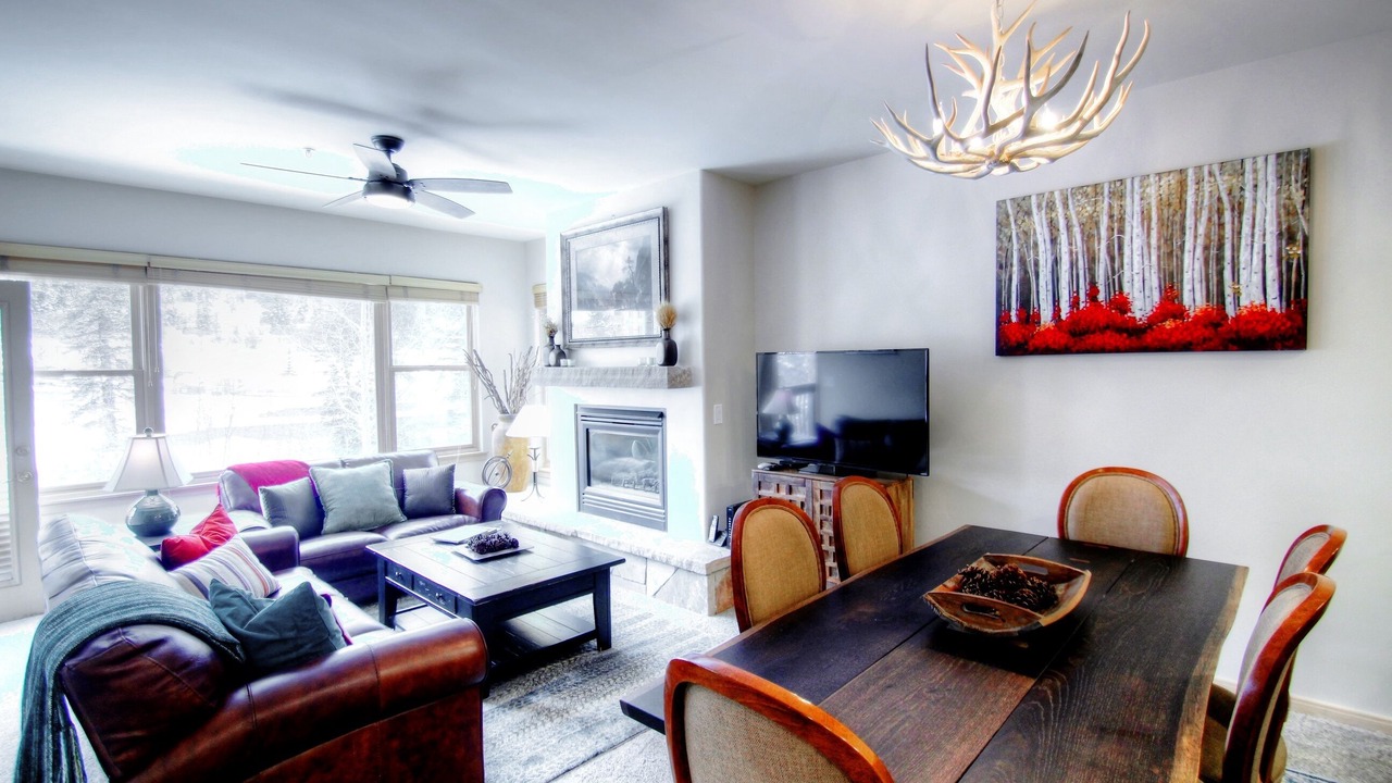 Photo of Livingroom in Avon