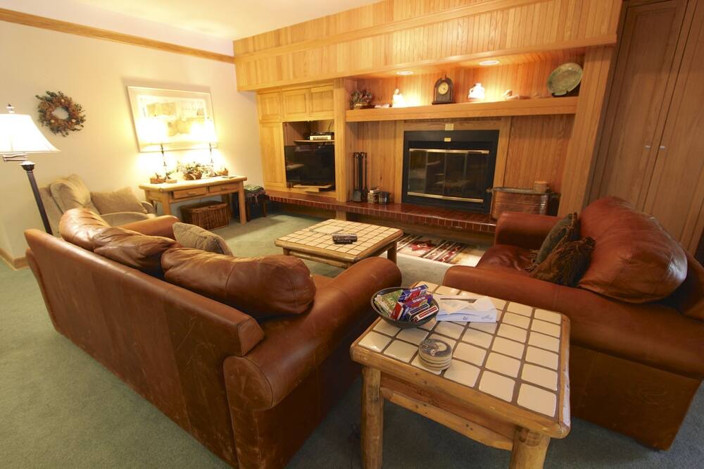 Photo of Livingroom in Mountain House
