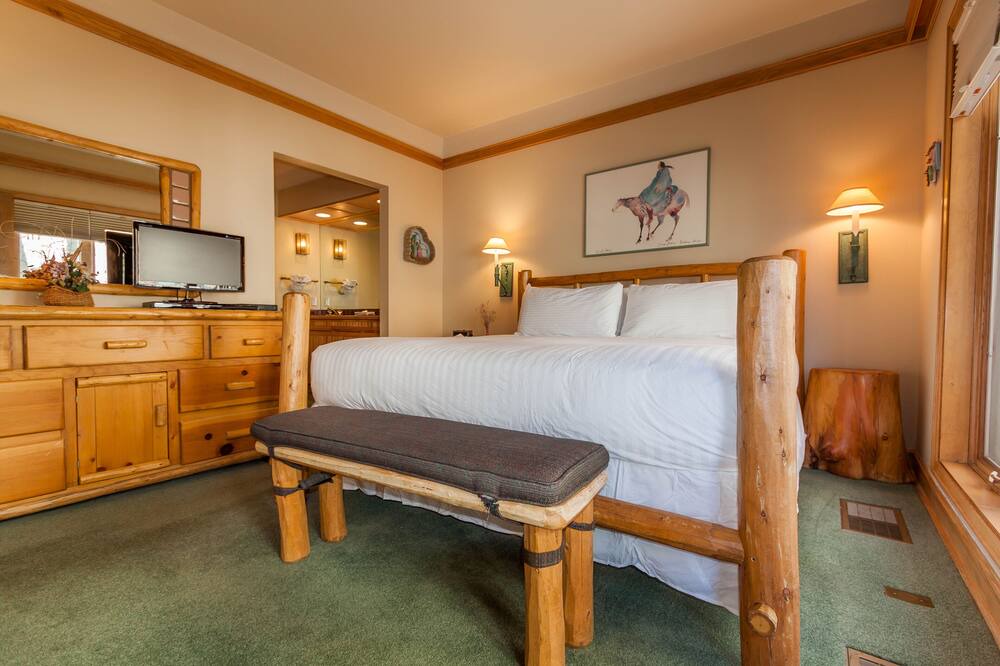 Photo of Bedroom in Mountain House