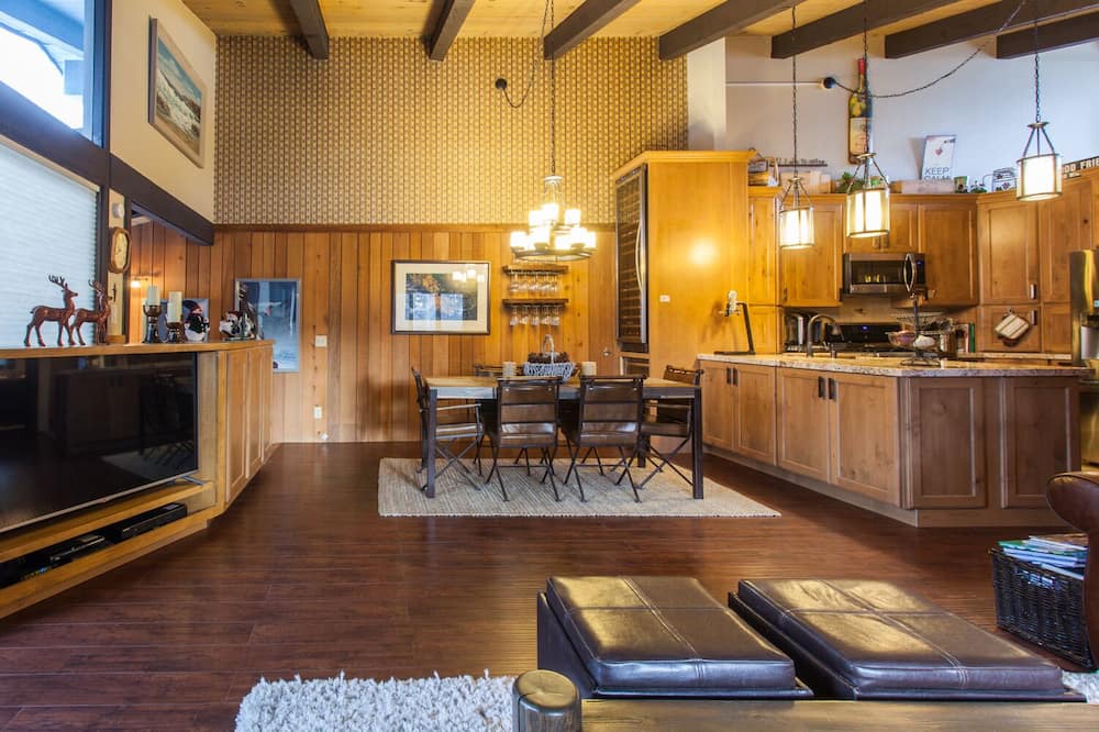 Photo of Bedroom in Mammoth Lakes