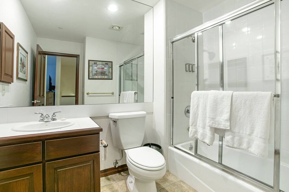 Photo of Bathroom in Edwards