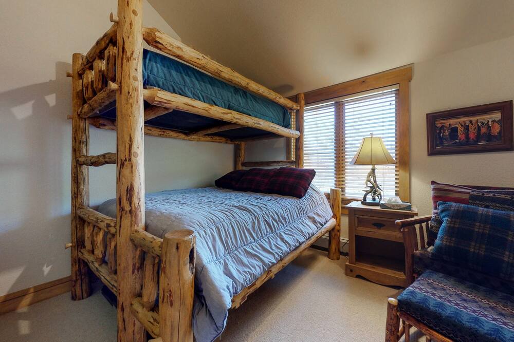 Photo of Others in Keystone