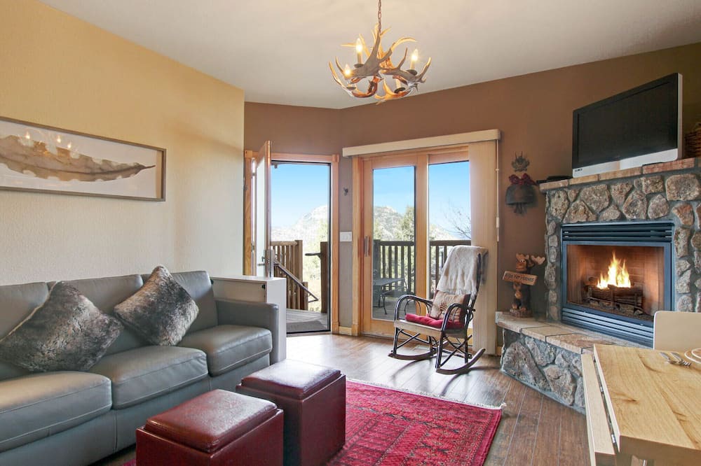 Photo of Livingroom in Estes Park