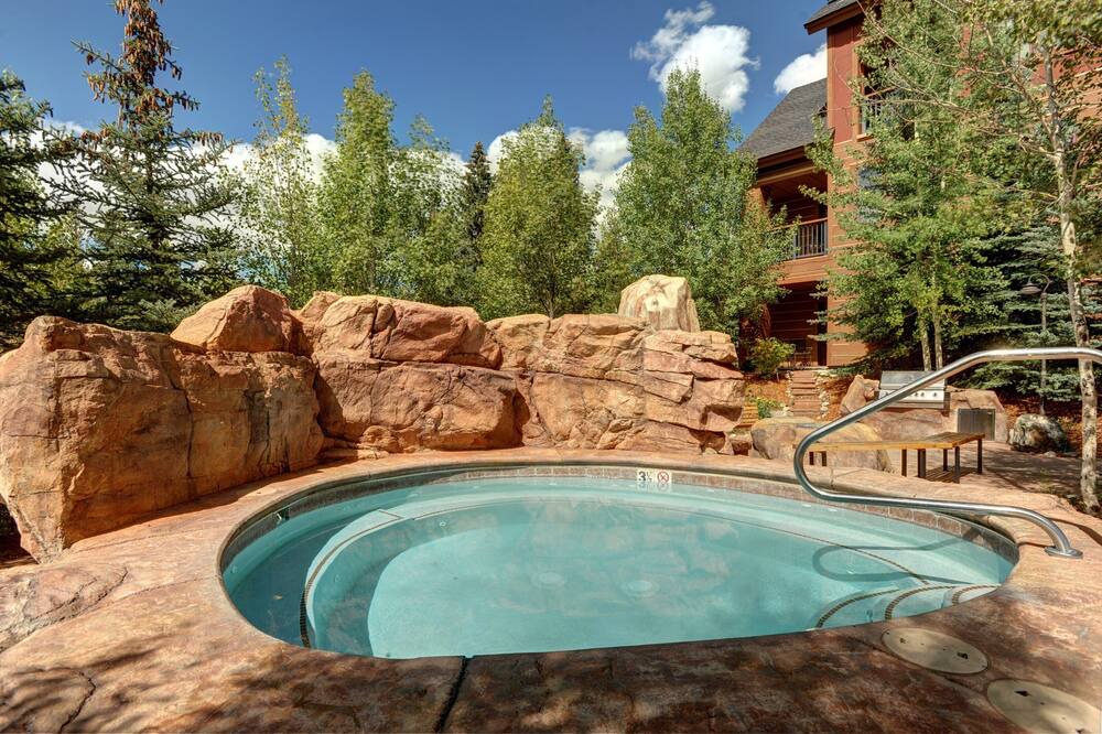 Photo of Outdoor in River Run