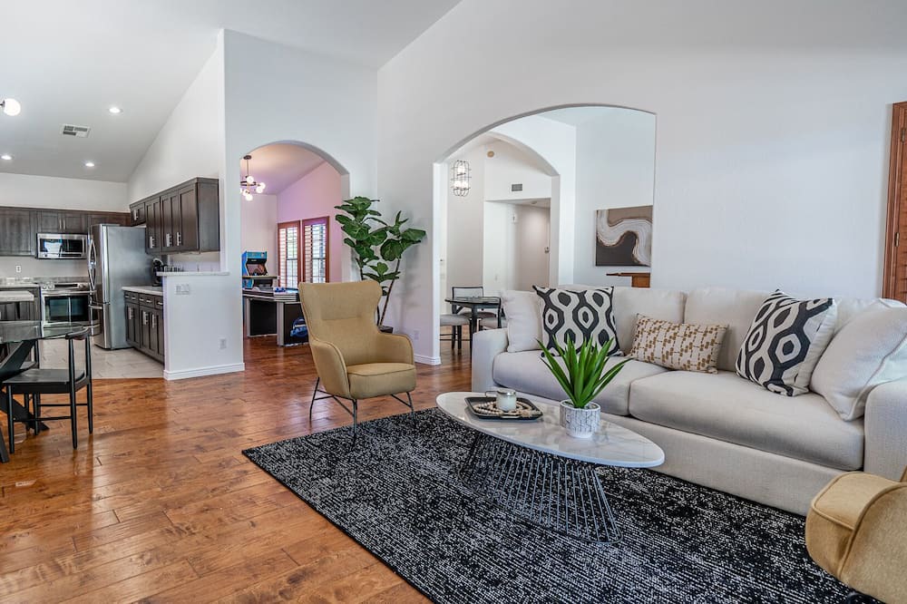 Photo of Livingroom in Paradise Park Vista