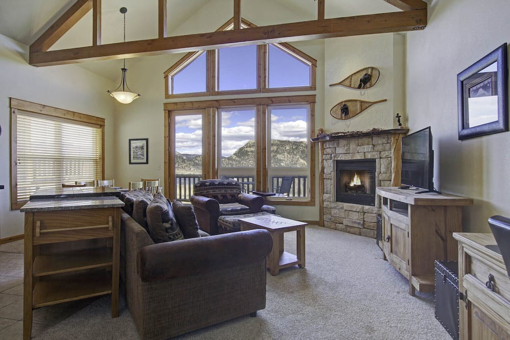 Photo of Livingroom in Estes Park