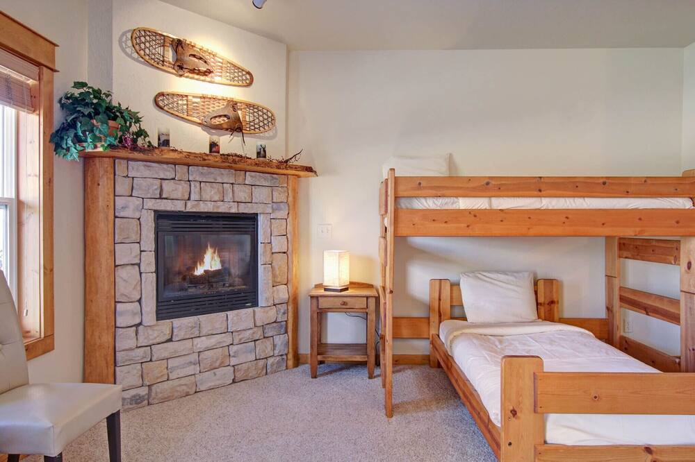 Photo of Livingroom in Estes Park