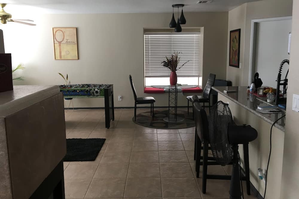 Photo of Livingroom in Centennial Hills