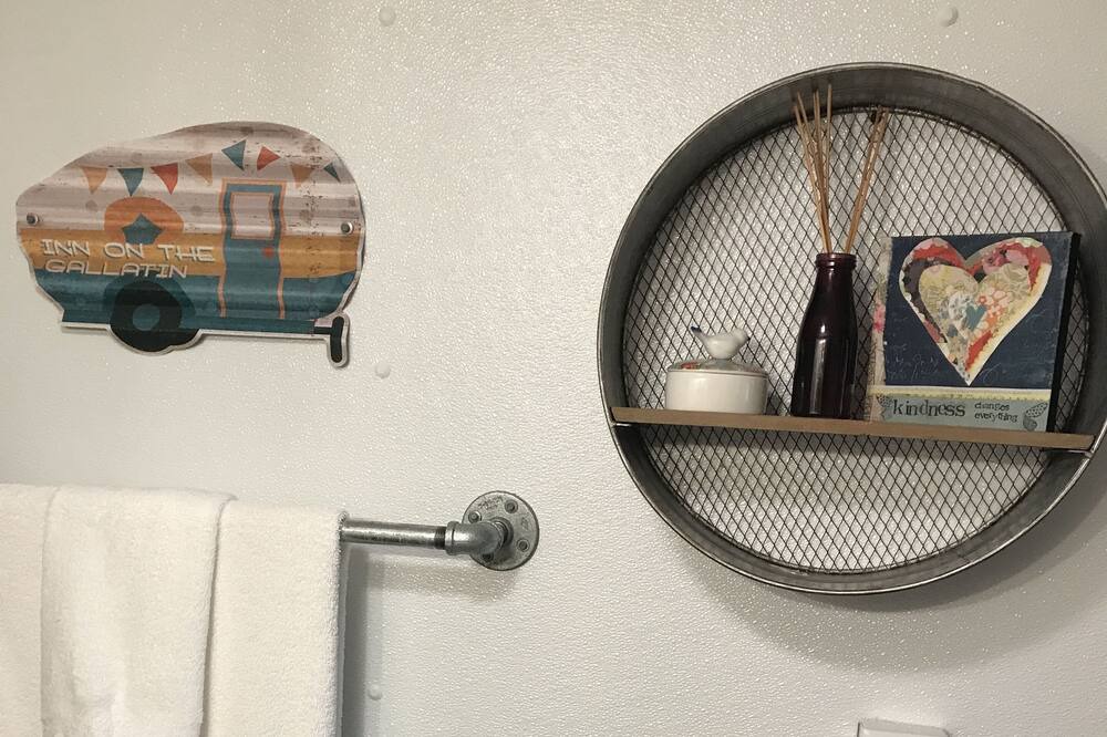 Photo of Bathroom in Gallatin Gateway