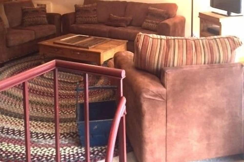 Photo of Livingroom in Big Sky