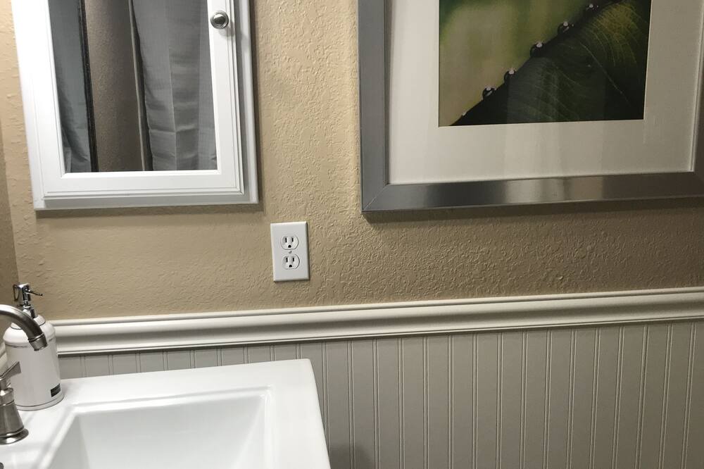 Photo of Bedroom in Mesa Grande