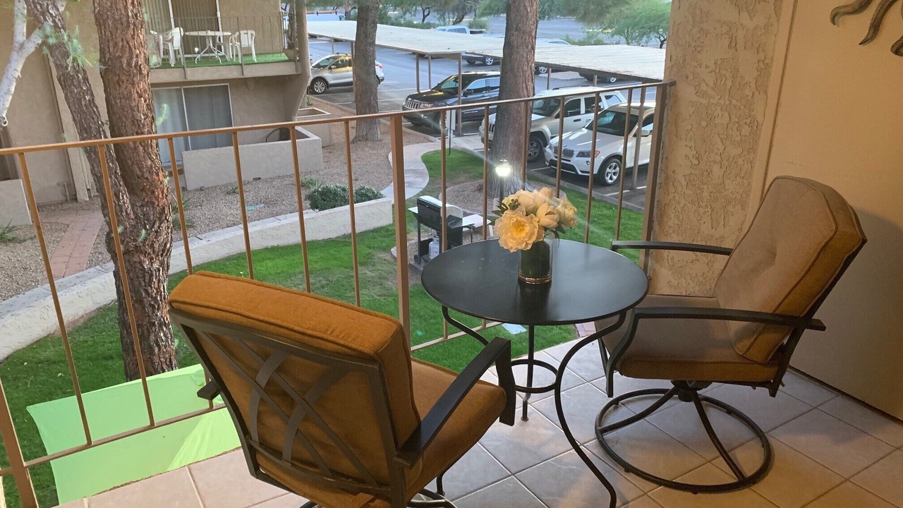 Photo of Outdoor in Winfield Place