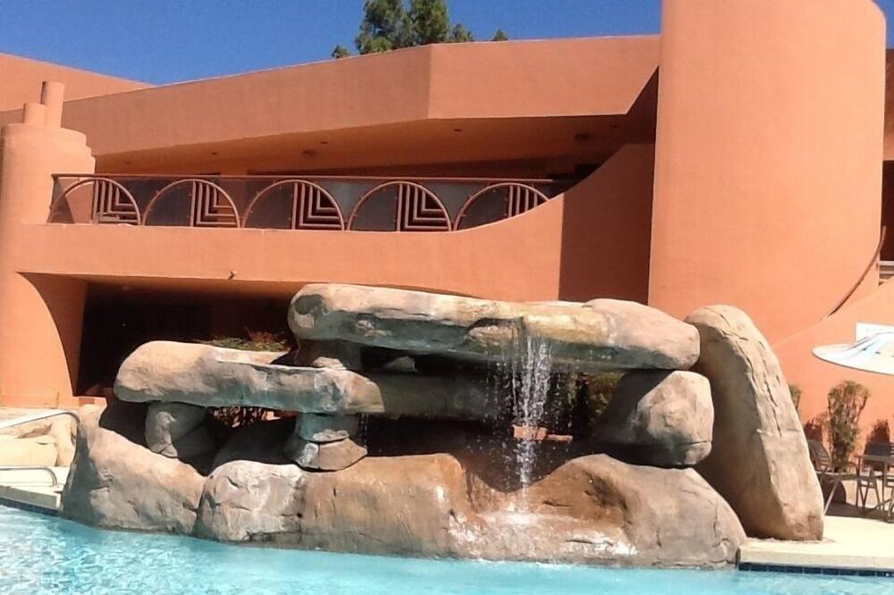 Photo of Outdoor in Paradise Valley Village