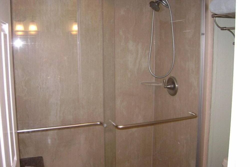 Photo of Bathroom in Paradise Valley Village