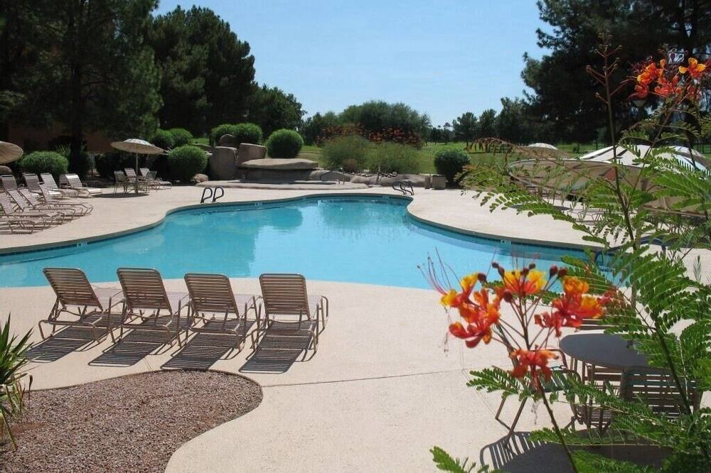 Photo of Outdoor in Paradise Valley Village