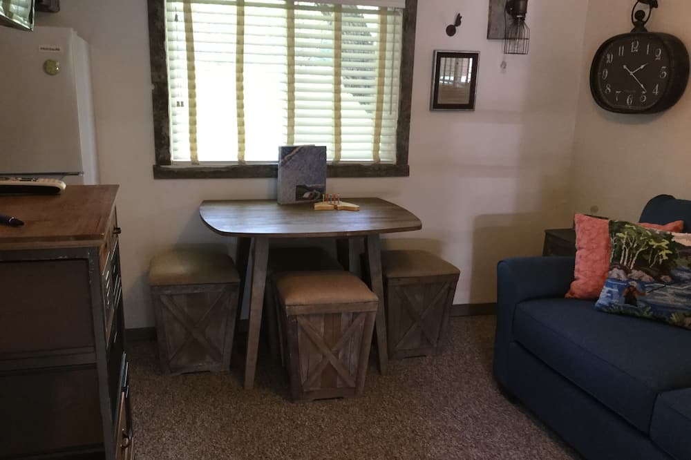 Photo of Livingroom in Gallatin Gateway
