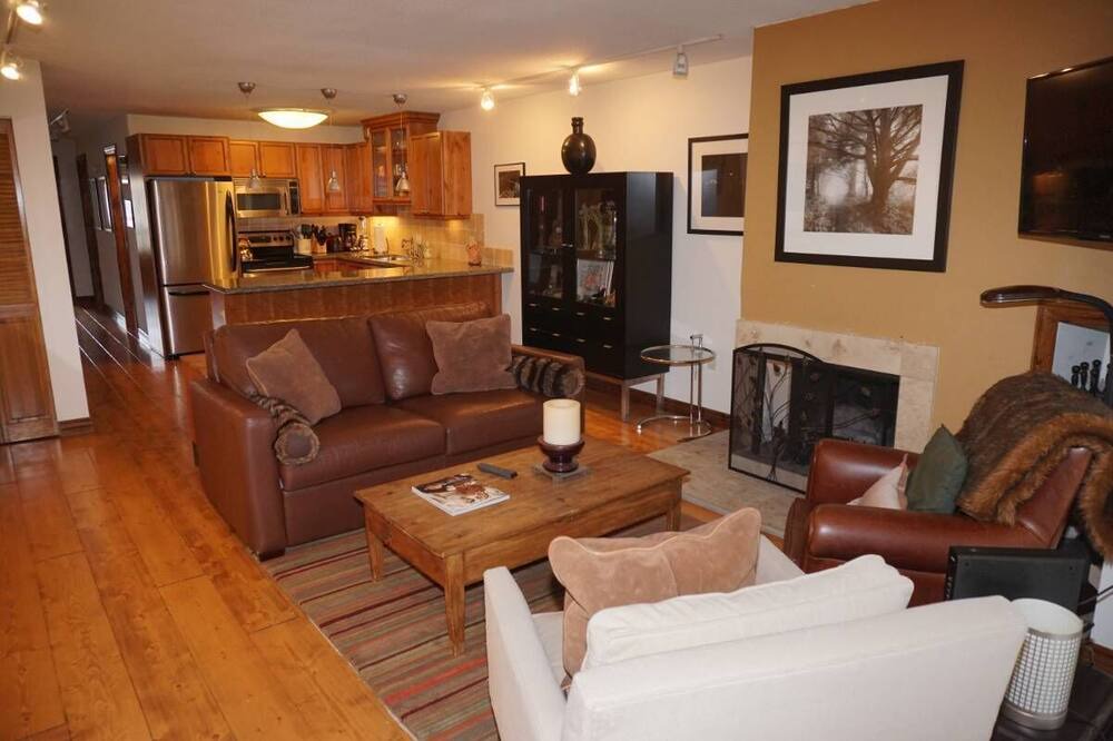 Photo of Livingroom in Aspen