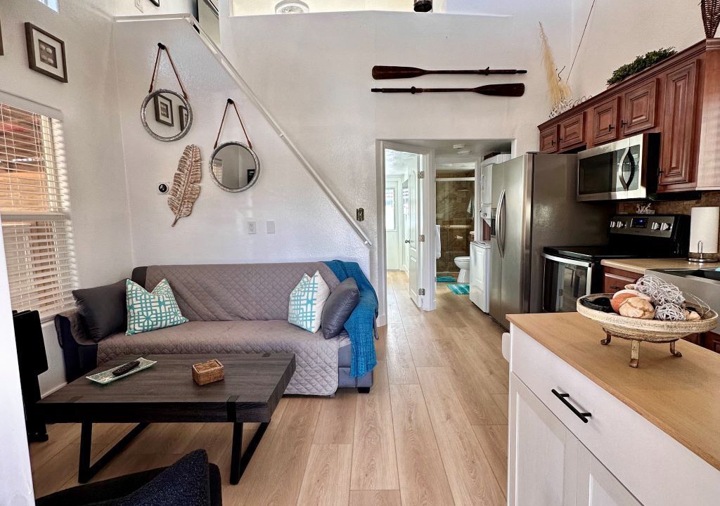 Photo of Livingroom in Earp
