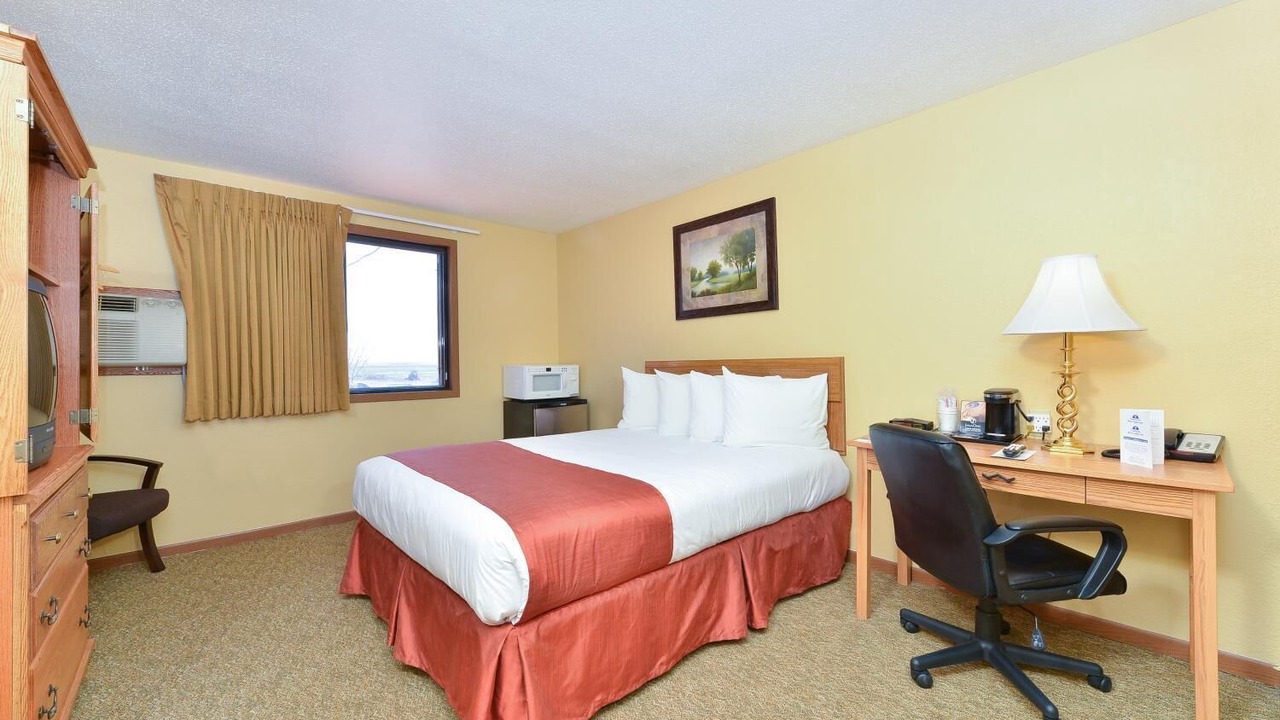 Photo of Bedroom in Northeast Entrance Badlands