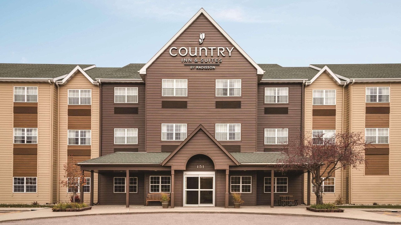 Photo of Buildings in Dakota Dunes