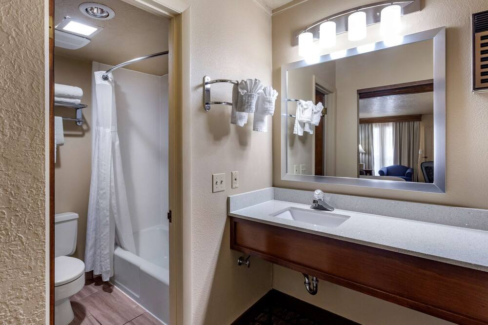 Photo of Bathroom in Evanston