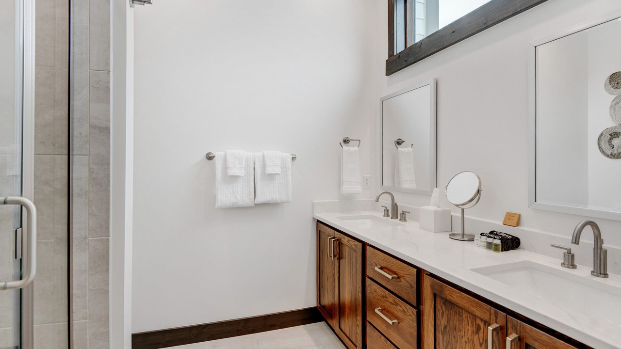 Photo of Bathroom in Grand Park