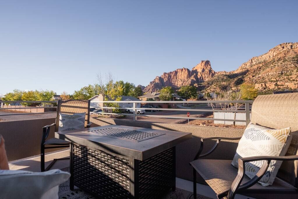 Photo of Patio Balcony in Hildale
