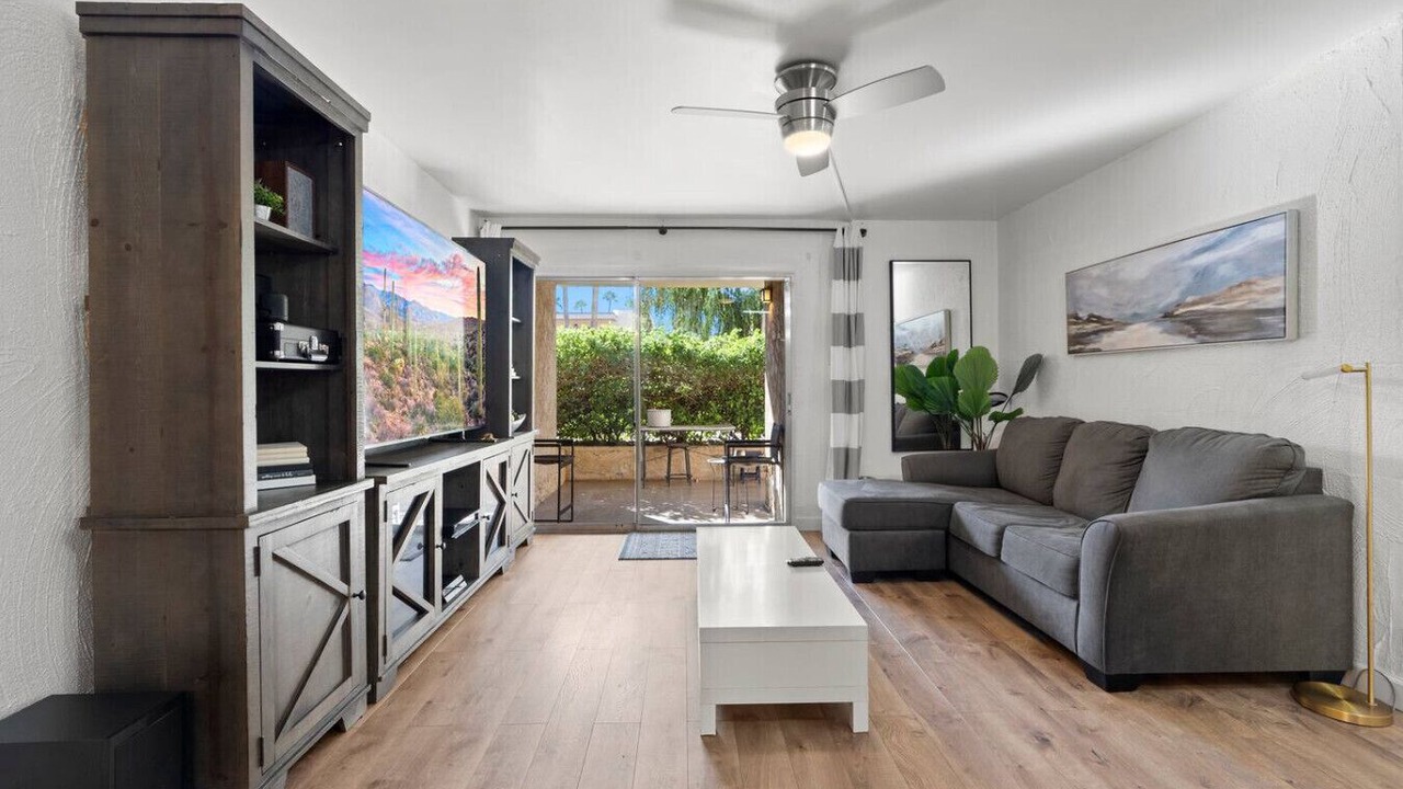 Photo of Livingroom in Security Acres
