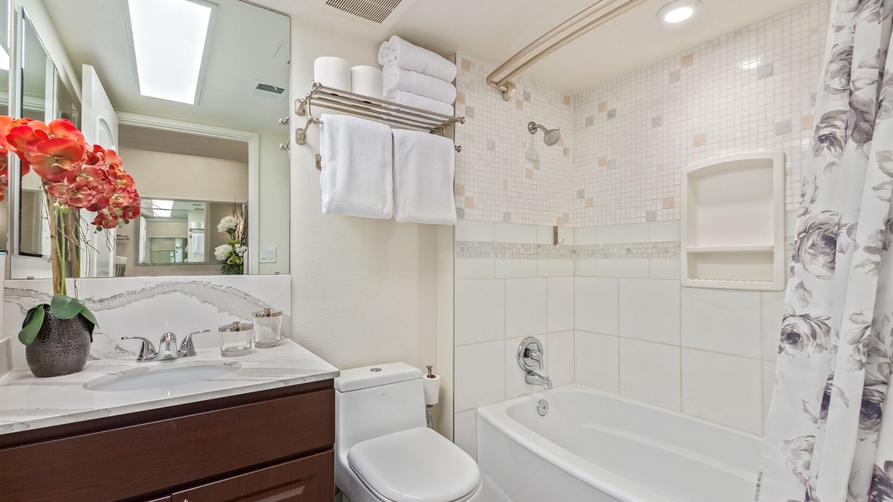 Photo of Bathroom in Sunset