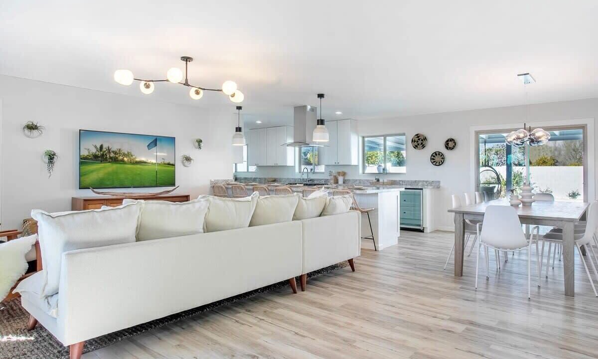 Photo of Livingroom in Melrose Village