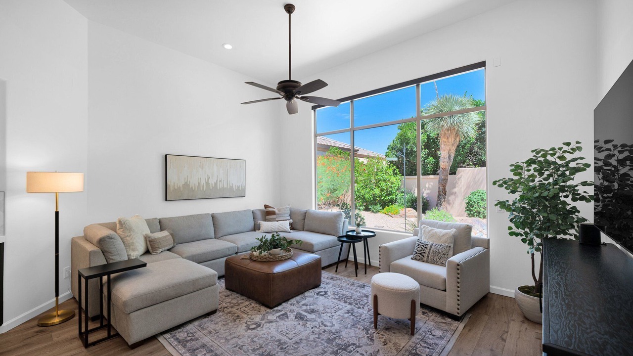 Photo of Livingroom in Talon Retreat