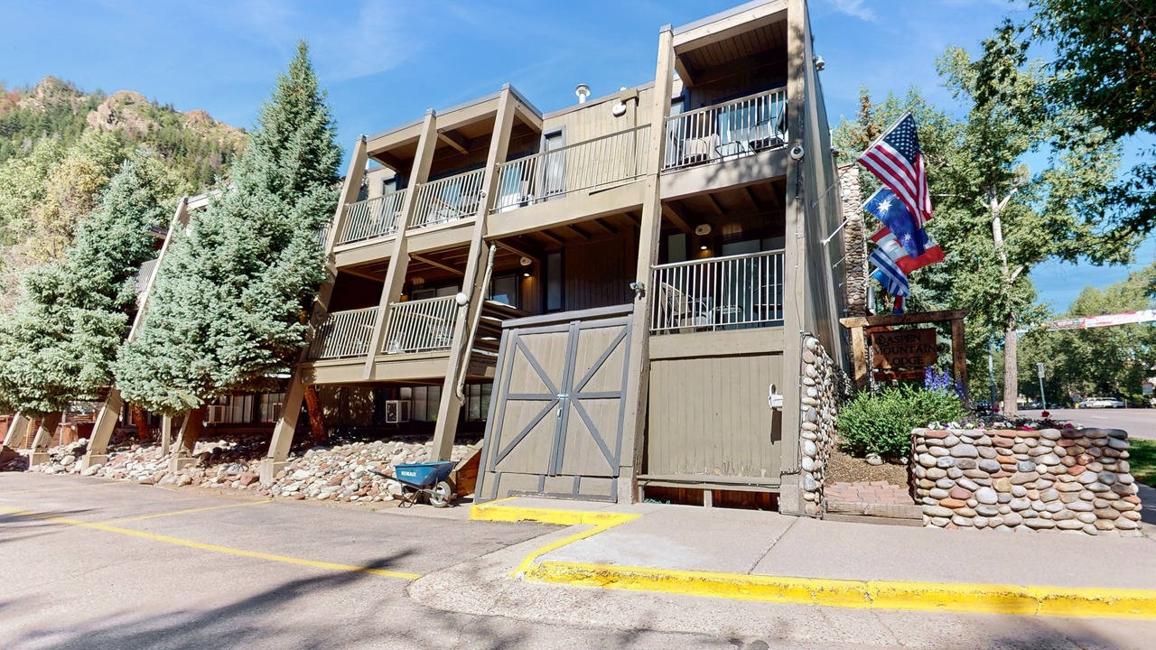 Photo of Outdoor in West End