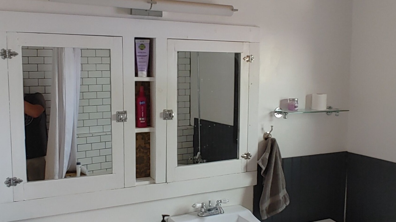 Photo of Bathroom in Garfield
