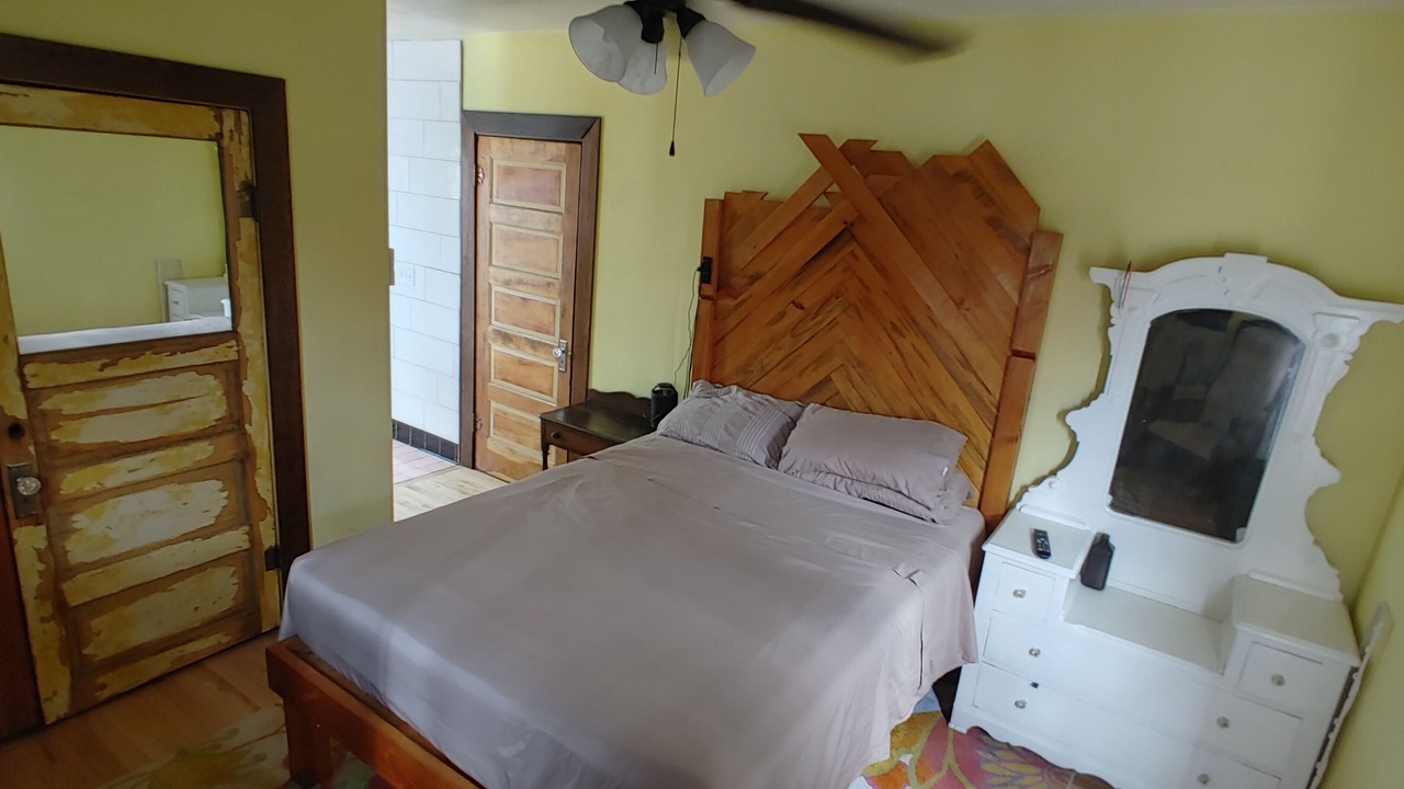 Photo of Bedroom in Garfield