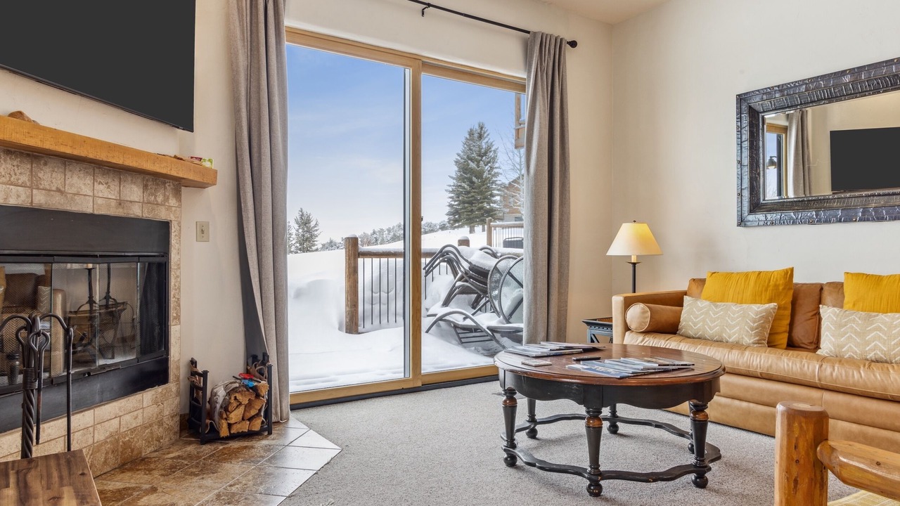 Photo of Livingroom in Spring Creek Ranch