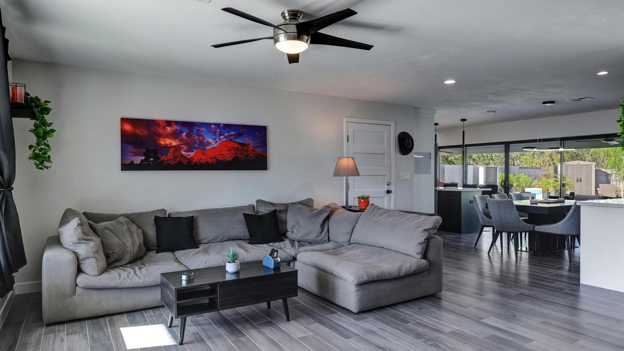 Photo of Livingroom in Hy-view