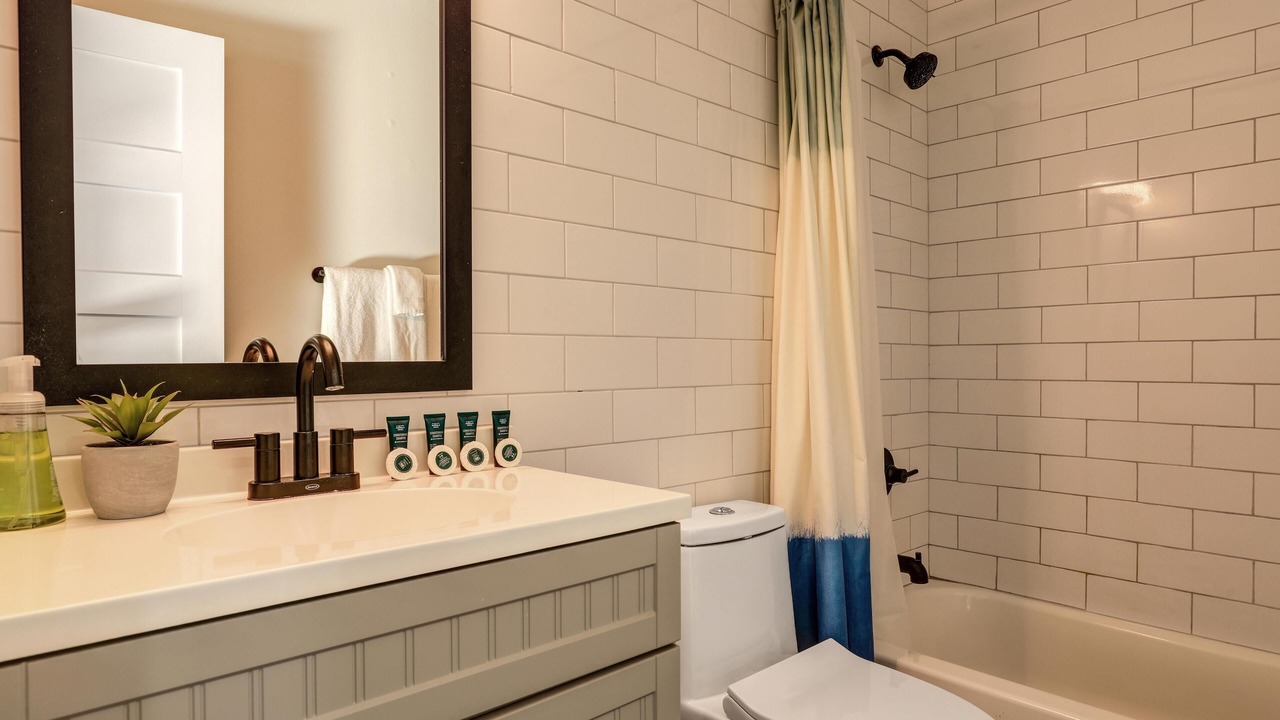 Photo of Bathroom in Hy-view