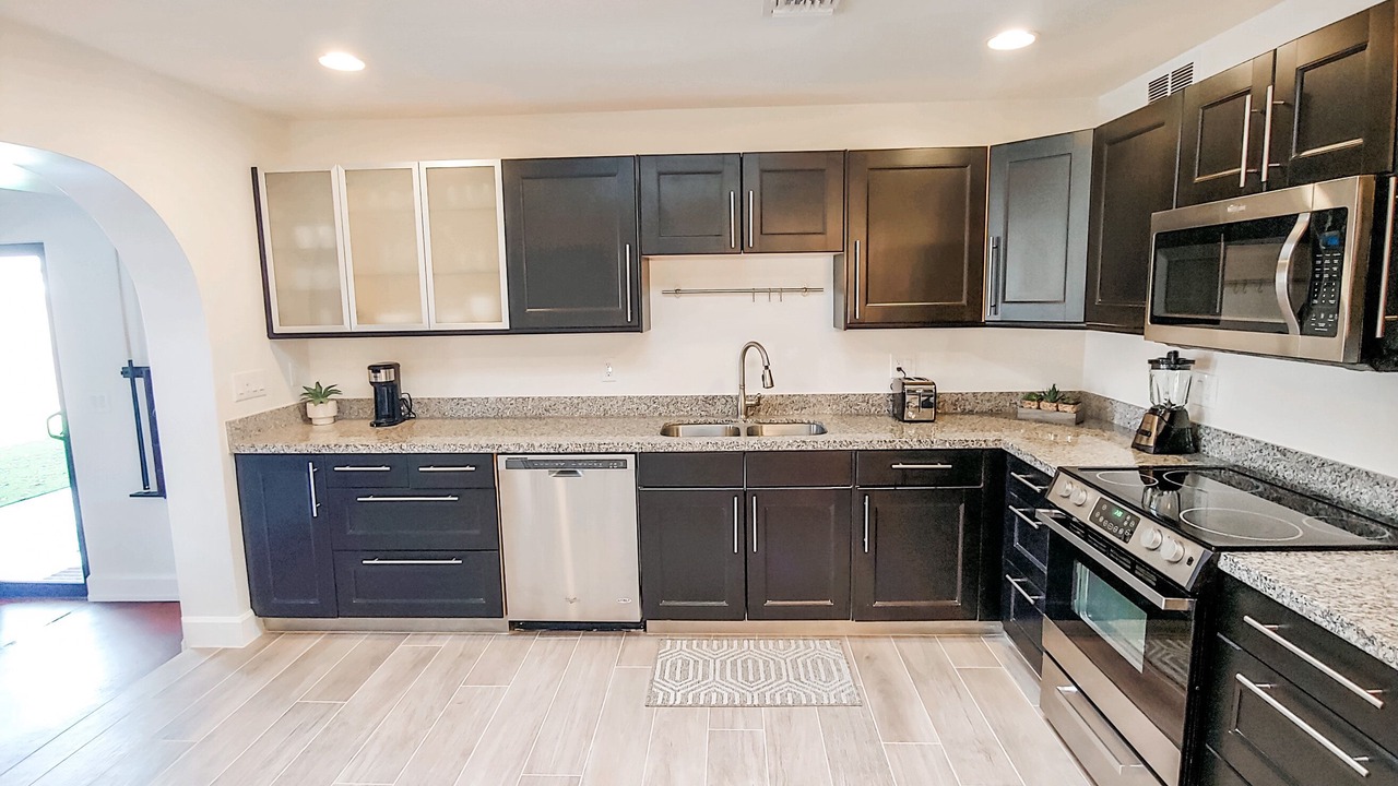Photo of Kitchen in Scottsdale Estates Six
