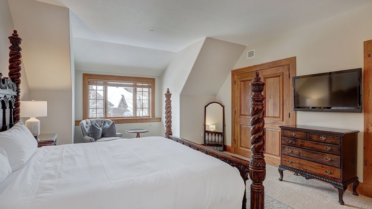 Photo of Bedroom in Avon