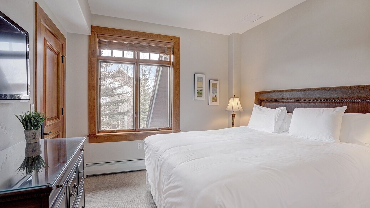 Photo of Bedroom in Avon